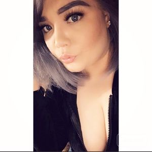 Meet your Posher, Alejandra